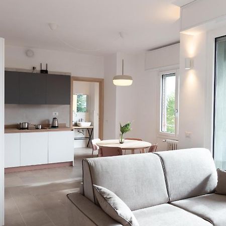 New Exclusive Melegnano Apartments- Near Train Station エクステリア 写真
