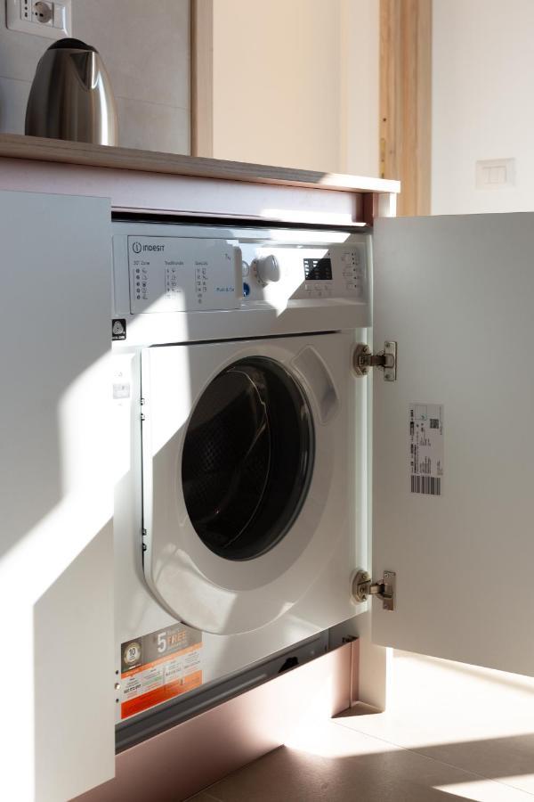 New Exclusive Melegnano Apartments- Near Train Station エクステリア 写真