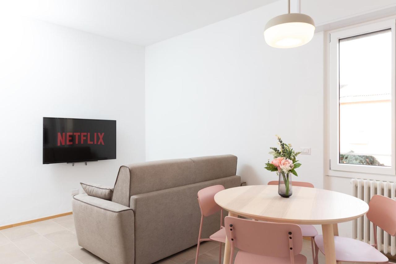 New Exclusive Melegnano Apartments- Near Train Station エクステリア 写真